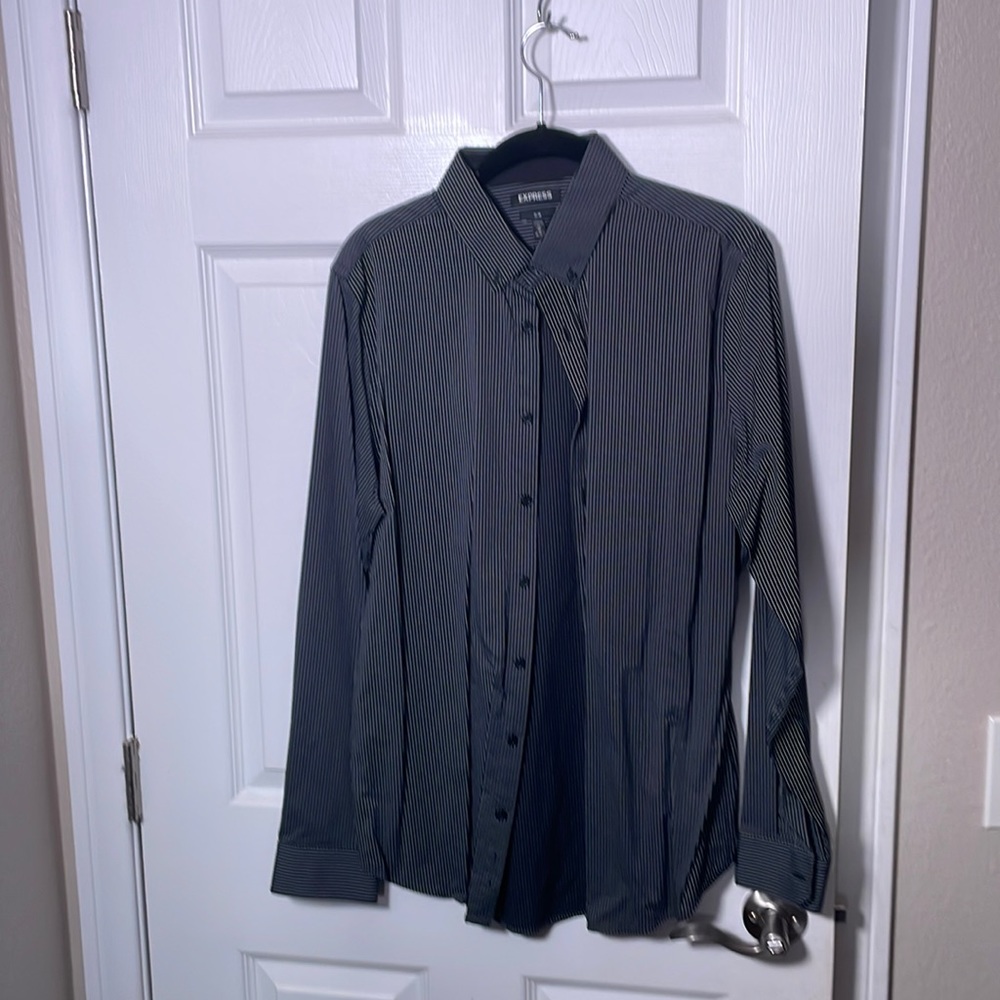 Lot of 5 express slim fit shirts